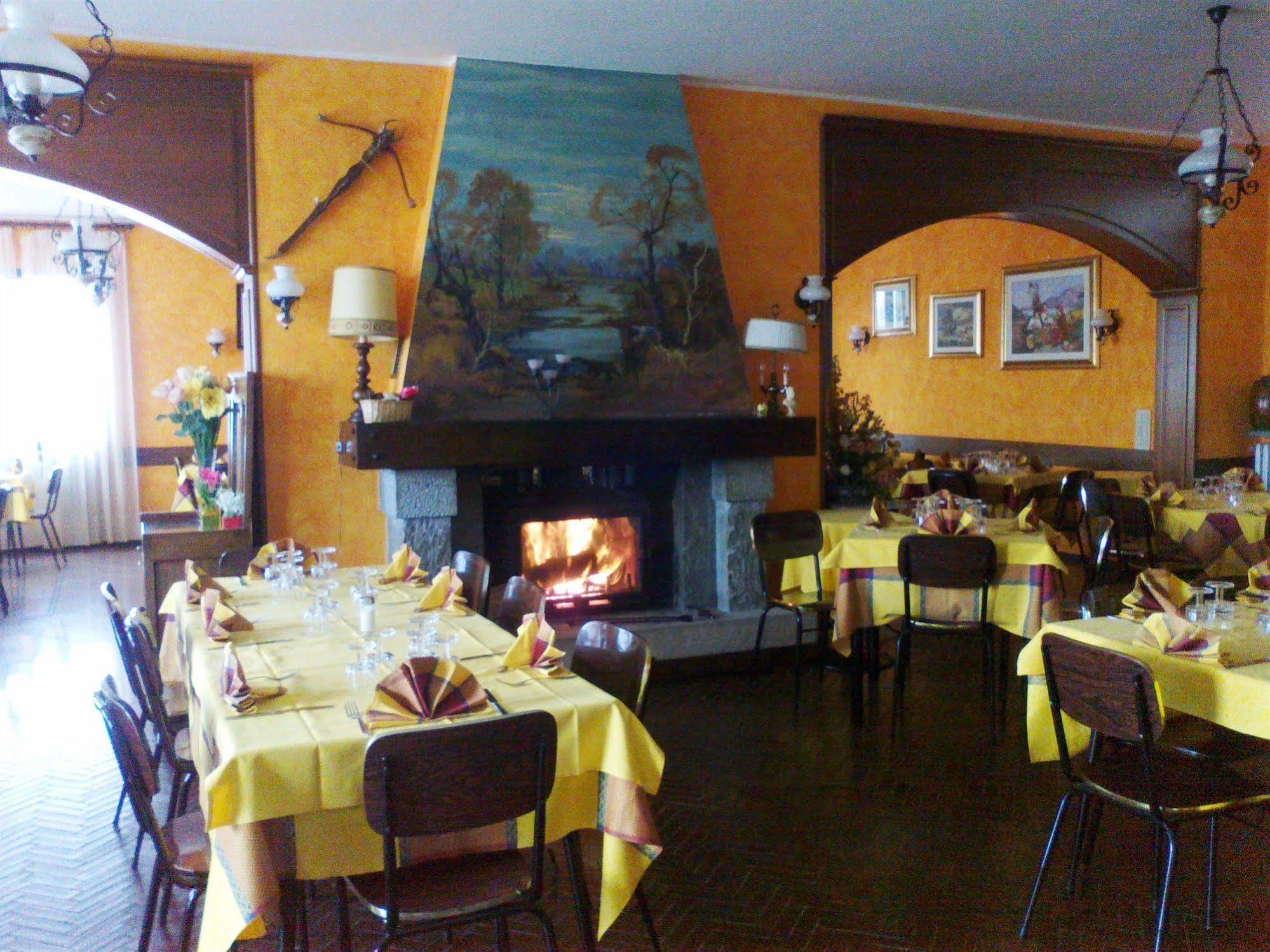 Hotel La Capannina Massino Visconti Buitenkant foto