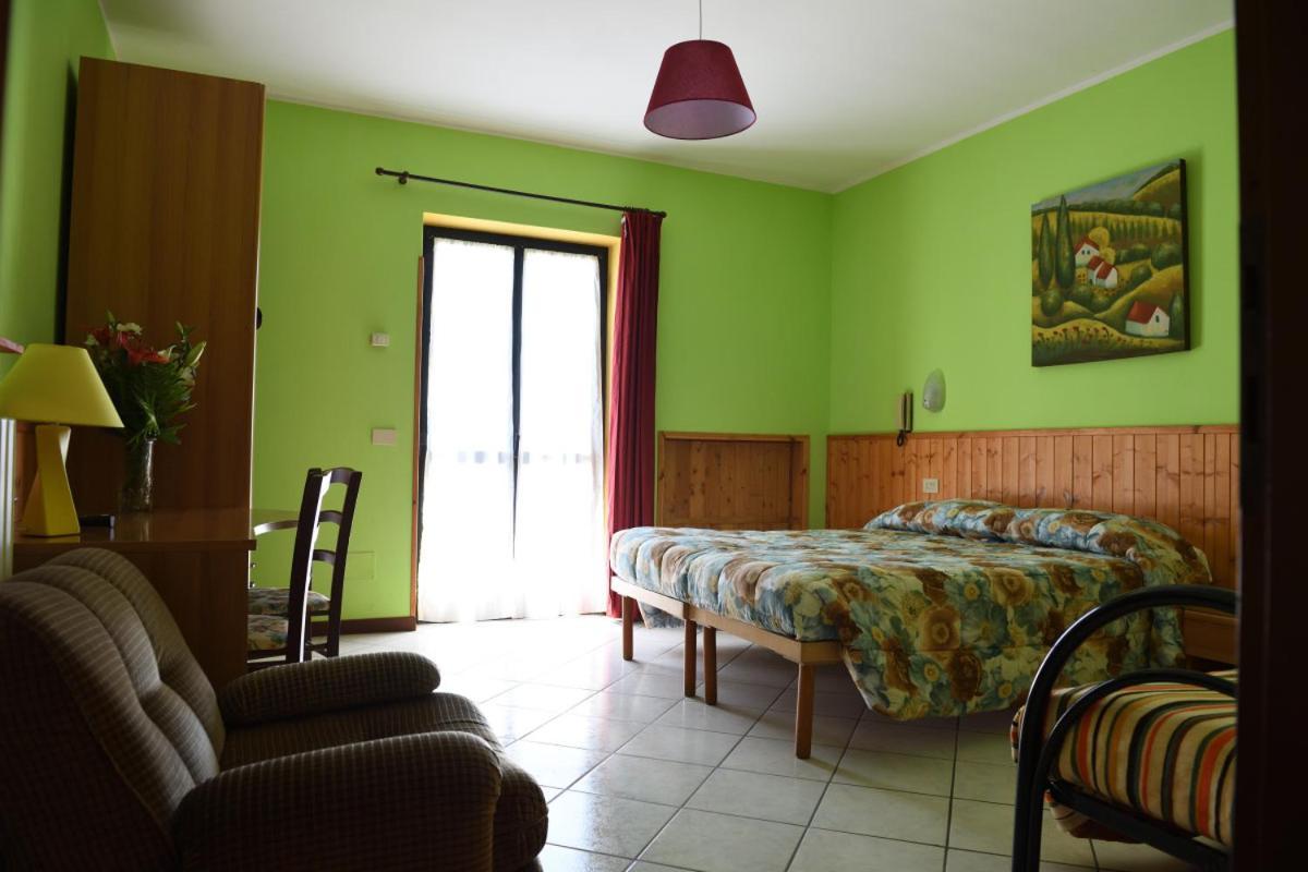 Hotel La Capannina Massino Visconti Buitenkant foto